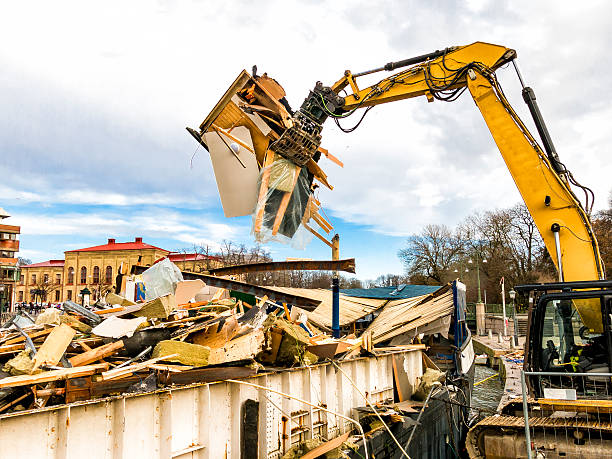 Best Full-Service Junk Removal  in Albion, IN